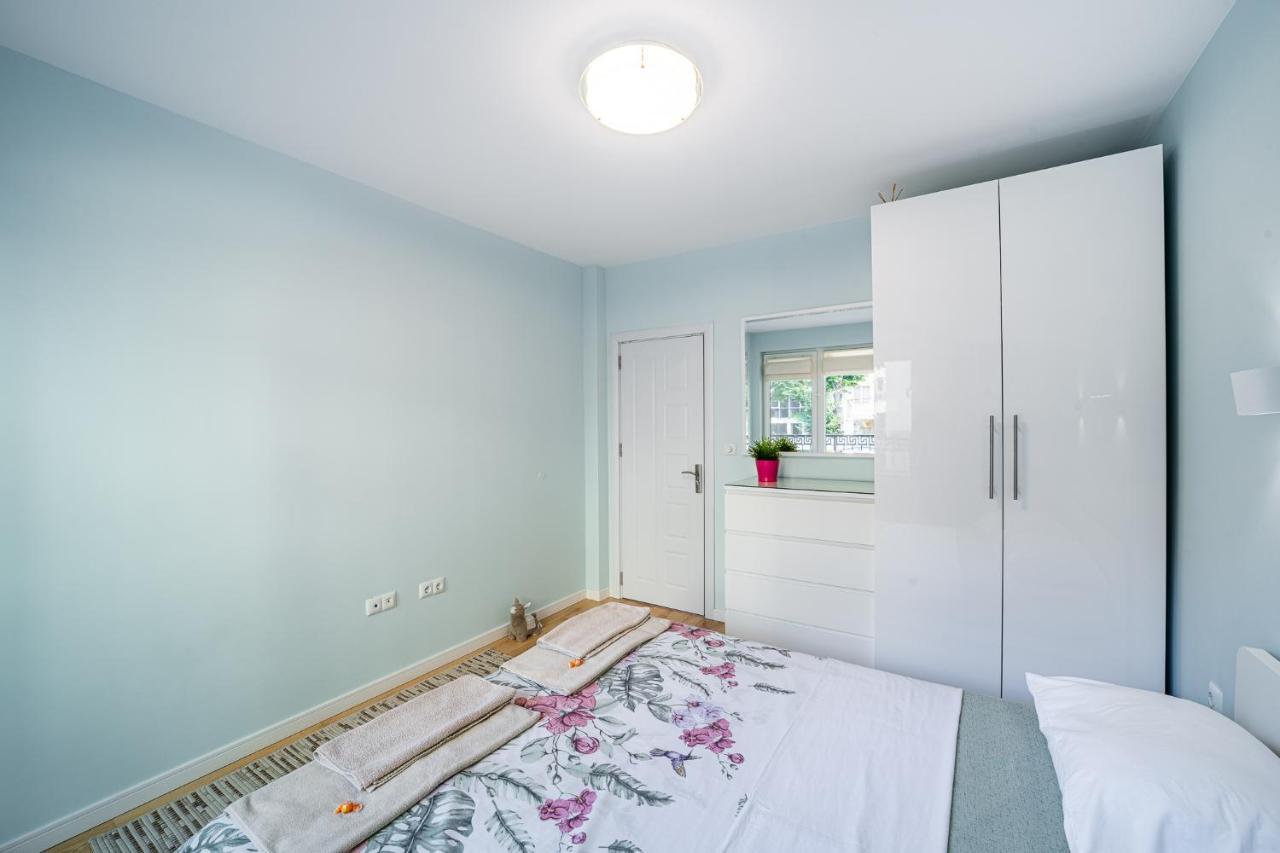 Colibri Central Apartment Варна Экстерьер фото