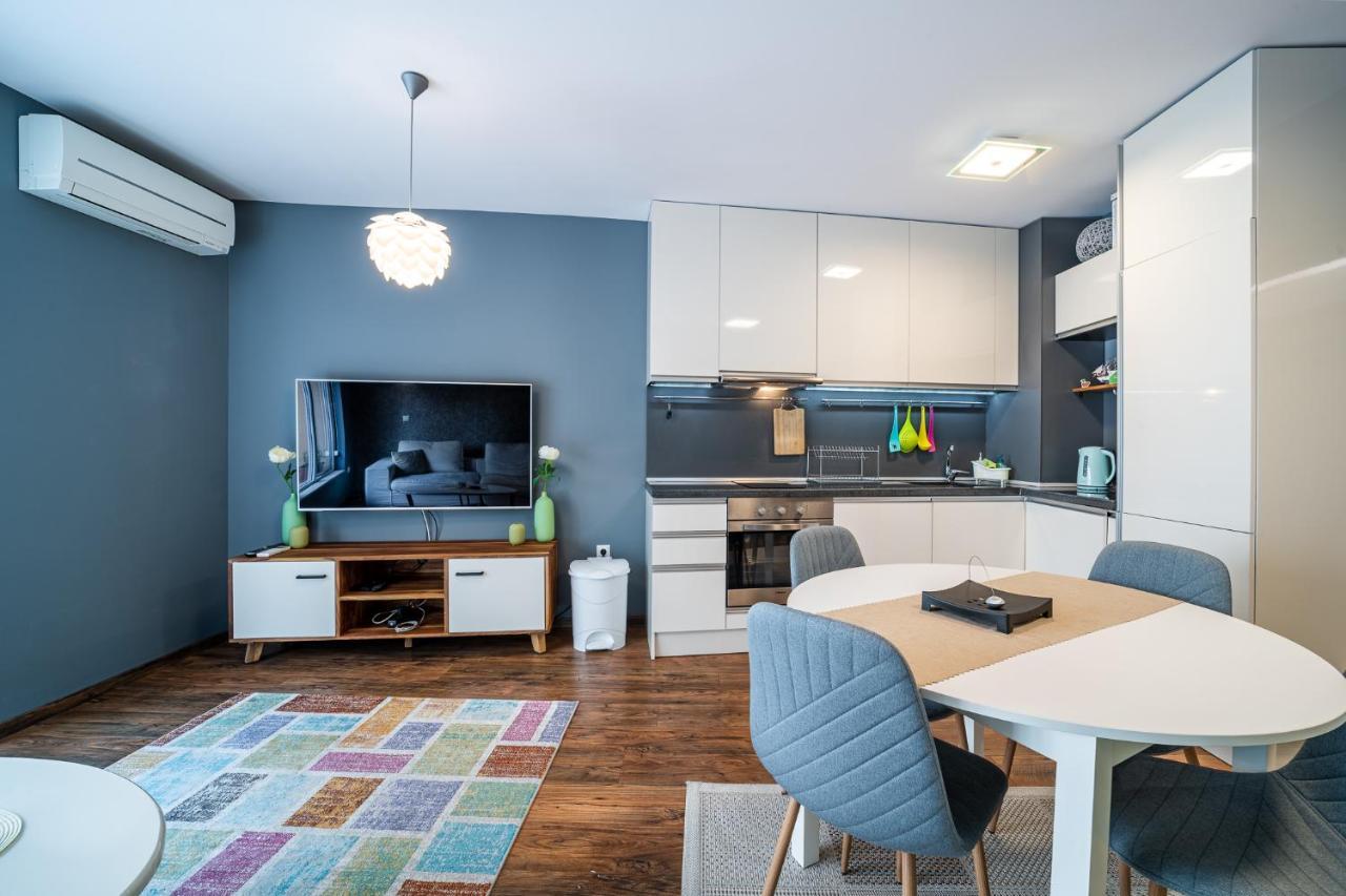 Colibri Central Apartment Варна Экстерьер фото