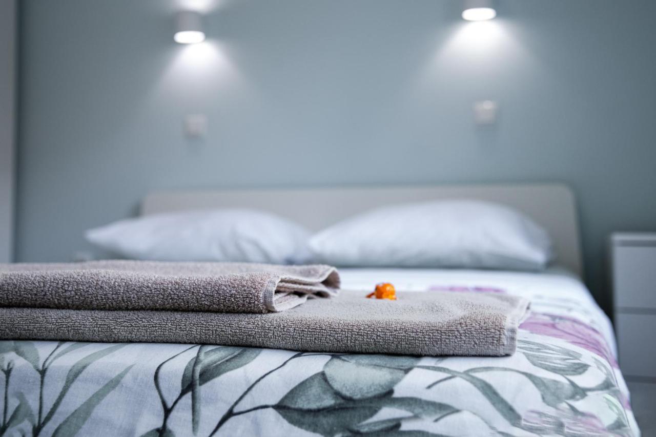 Colibri Central Apartment Варна Экстерьер фото